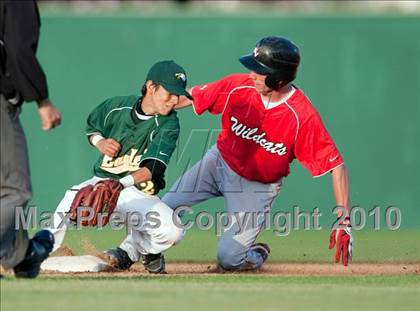 Thumbnail 2 in Redlands East Valley vs. Eisenhower (County Clash) photogallery.