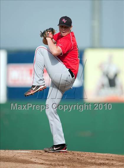 Thumbnail 2 in Redlands East Valley vs. Eisenhower (County Clash) photogallery.