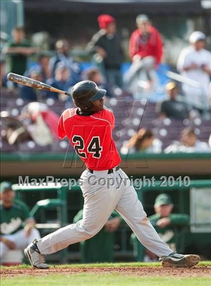 Thumbnail 3 in Redlands East Valley vs. Eisenhower (County Clash) photogallery.