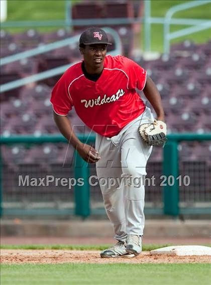 Thumbnail 1 in Redlands East Valley vs. Eisenhower (County Clash) photogallery.