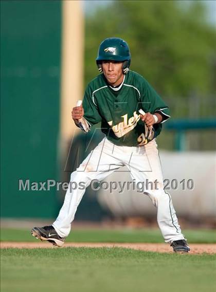 Thumbnail 2 in Redlands East Valley vs. Eisenhower (County Clash) photogallery.