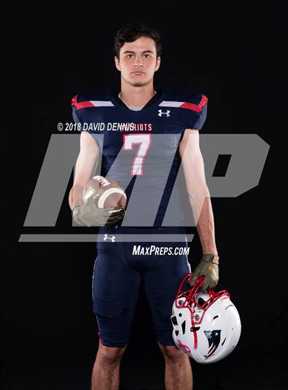 Thumbnail 3 in Liberty Senior Photos photogallery.