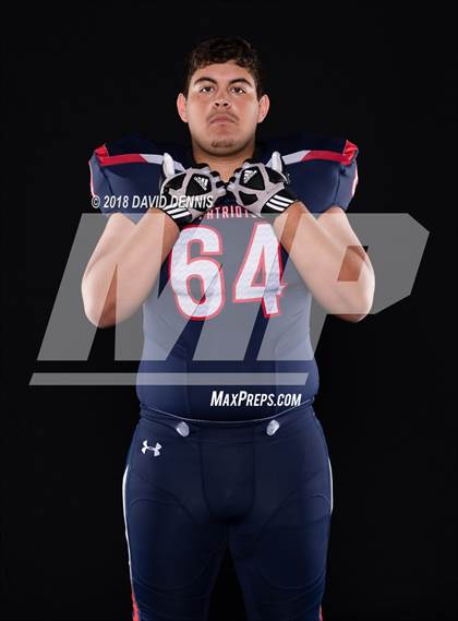 Thumbnail 2 in Liberty Senior Photos photogallery.
