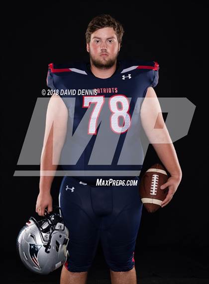 Thumbnail 2 in Liberty Senior Photos photogallery.