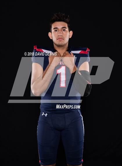 Thumbnail 3 in Liberty Senior Photos photogallery.