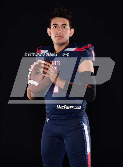 Thumbnail 2 in Liberty Senior Photos photogallery.