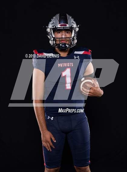 Thumbnail 2 in Liberty Senior Photos photogallery.