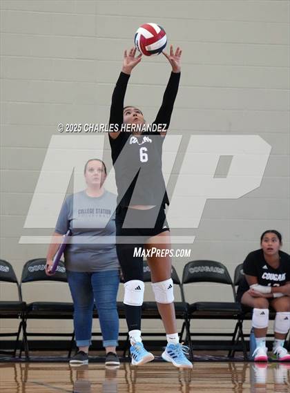 Thumbnail 2 in Tomball Memorial @ College Station photogallery.