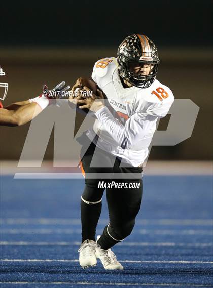 Thumbnail 3 in Central @ Folsom (CIF NorCal Regional 1-AA Division Final) photogallery.