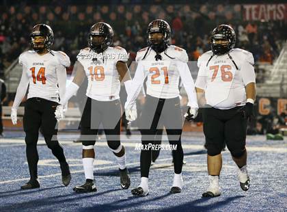 Thumbnail 3 in Central @ Folsom (CIF NorCal Regional 1-AA Division Final) photogallery.