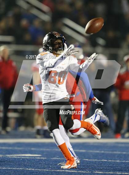 Thumbnail 3 in Central @ Folsom (CIF NorCal Regional 1-AA Division Final) photogallery.