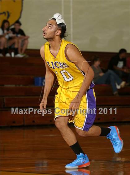 Thumbnail 1 in Live Oak vs. Corning (Pierce Tournament) photogallery.