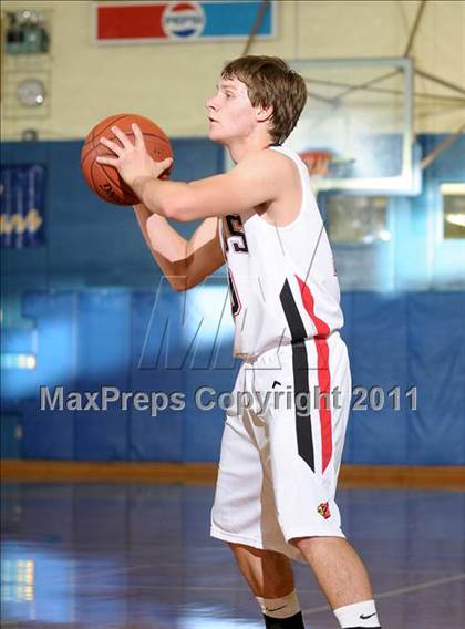 Thumbnail 1 in Live Oak vs. Corning (Pierce Tournament) photogallery.