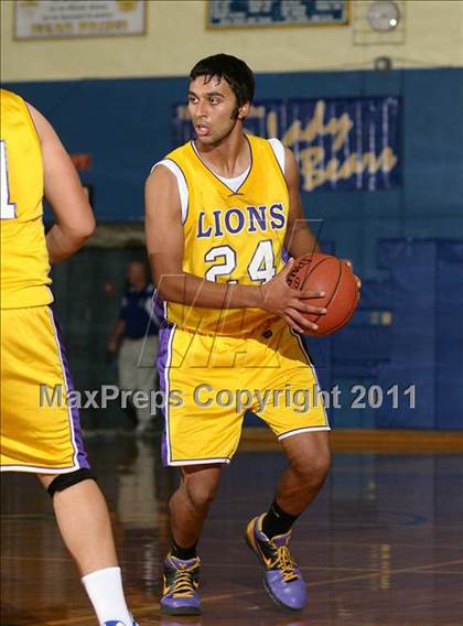 Thumbnail 1 in Live Oak vs. Corning (Pierce Tournament) photogallery.