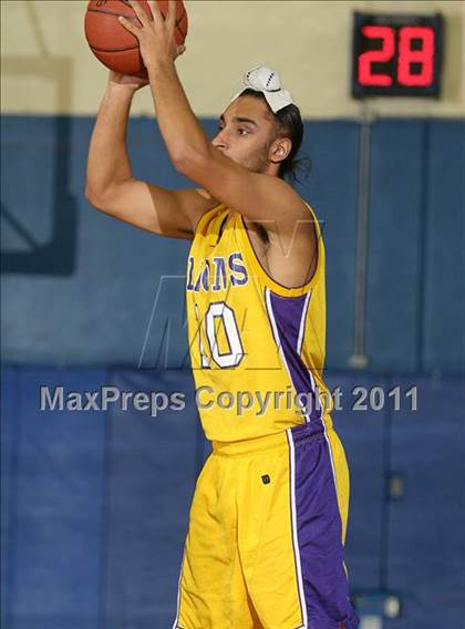 Thumbnail 1 in Live Oak vs. Corning (Pierce Tournament) photogallery.