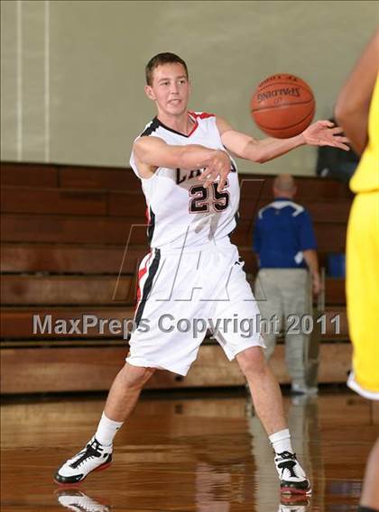 Thumbnail 3 in Live Oak vs. Corning (Pierce Tournament) photogallery.