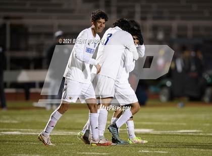 Thumbnail 3 in Atlas Preparatory School vs. Roaring Fork (CHSAA 3A Semifinals) photogallery.