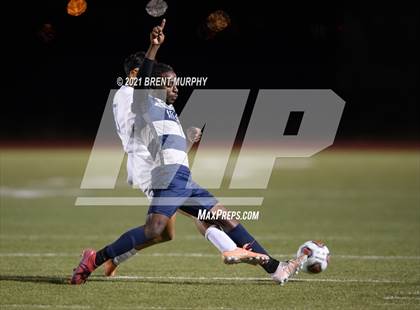 Thumbnail 3 in Atlas Preparatory School vs. Roaring Fork (CHSAA 3A Semifinals) photogallery.