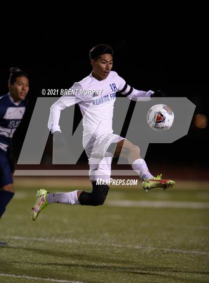 Thumbnail 2 in Atlas Preparatory School vs. Roaring Fork (CHSAA 3A Semifinals) photogallery.