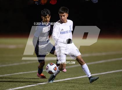 Thumbnail 2 in Atlas Preparatory School vs. Roaring Fork (CHSAA 3A Semifinals) photogallery.