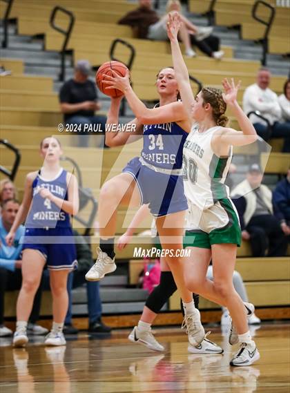 Thumbnail 2 in Minersville vs. Holy Cross (PIAA 2A Second Round) photogallery.