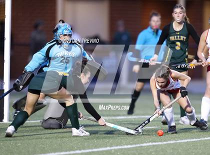 Thumbnail 2 in Gloucester vs. Loudoun Valley (VHSL Class 4 Final) photogallery.