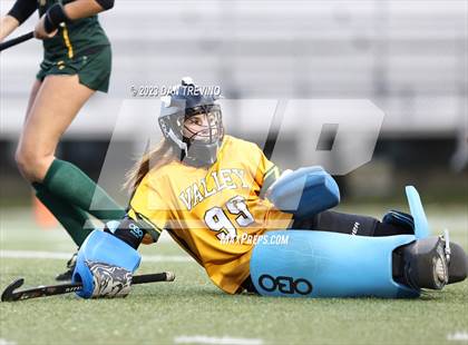 Thumbnail 1 in Gloucester vs. Loudoun Valley (VHSL Class 4 Final) photogallery.