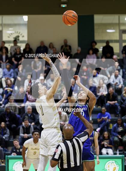 Thumbnail 2 in Westfield vs. South Lakes (VHSL Class 6D Region Final) photogallery.