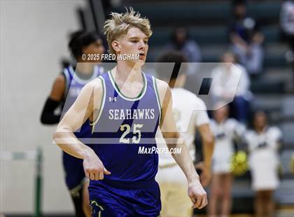 Thumbnail 3 in Westfield vs. South Lakes (VHSL Class 6D Region Final) photogallery.
