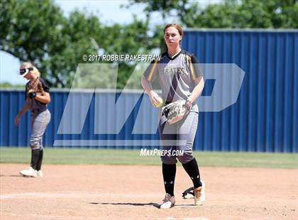 Thumbnail 1 in Crandall vs Aubrey (UIL 4A Regional Quarterfinal, Game 3) photogallery.