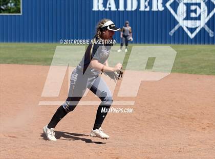 Thumbnail 2 in Crandall vs Aubrey (UIL 4A Regional Quarterfinal, Game 3) photogallery.