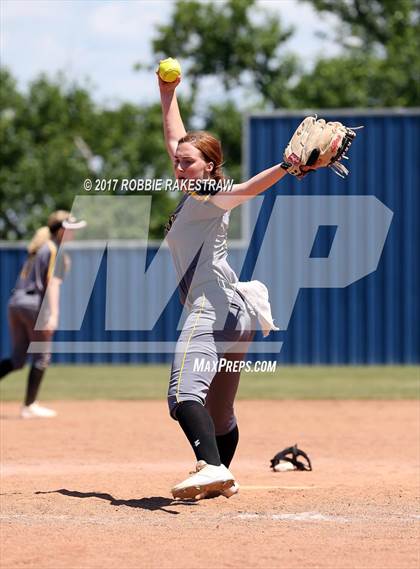 Thumbnail 3 in Crandall vs Aubrey (UIL 4A Regional Quarterfinal, Game 3) photogallery.