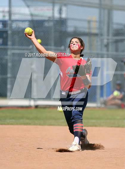 Thumbnail 1 in Crandall vs Aubrey (UIL 4A Regional Quarterfinal, Game 3) photogallery.