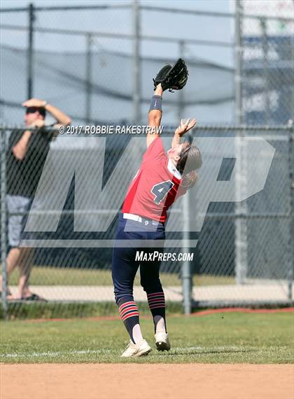 Thumbnail 3 in Crandall vs Aubrey (UIL 4A Regional Quarterfinal, Game 3) photogallery.
