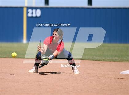 Thumbnail 3 in Crandall vs Aubrey (UIL 4A Regional Quarterfinal, Game 3) photogallery.