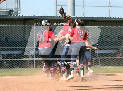 Thumbnail 2 in Crandall vs Aubrey (UIL 4A Regional Quarterfinal, Game 3) photogallery.