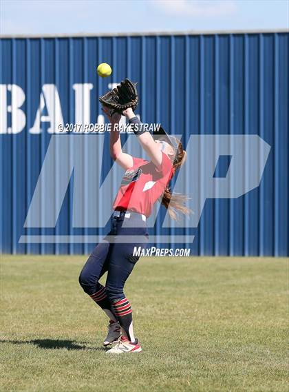 Thumbnail 3 in Crandall vs Aubrey (UIL 4A Regional Quarterfinal, Game 3) photogallery.