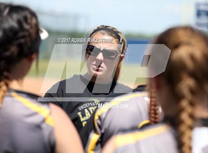 Thumbnail 2 in Crandall vs Aubrey (UIL 4A Regional Quarterfinal, Game 3) photogallery.