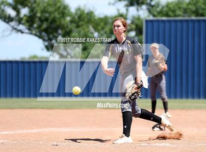 Thumbnail 3 in Crandall vs Aubrey (UIL 4A Regional Quarterfinal, Game 3) photogallery.