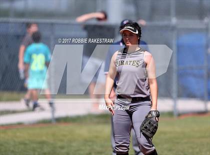 Thumbnail 1 in Crandall vs Aubrey (UIL 4A Regional Quarterfinal, Game 3) photogallery.