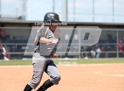 Thumbnail 1 in Crandall vs Aubrey (UIL 4A Regional Quarterfinal, Game 3) photogallery.