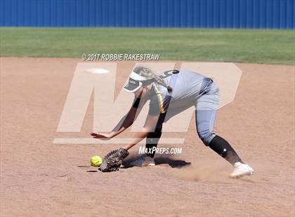 Thumbnail 1 in Crandall vs Aubrey (UIL 4A Regional Quarterfinal, Game 3) photogallery.
