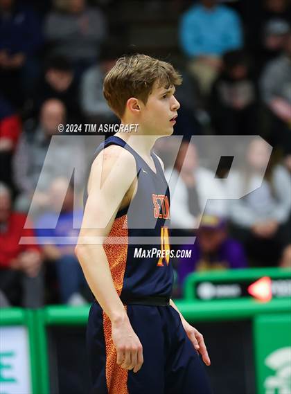 Thumbnail 3 in Seton Catholic vs Liberty Christian (IHSAA 3A Regional 27 Final) photogallery.