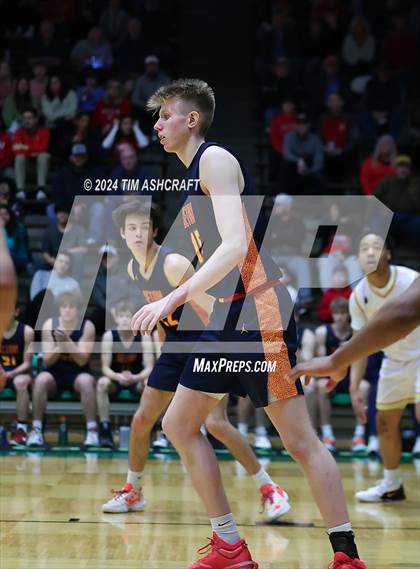 Thumbnail 3 in Seton Catholic vs Liberty Christian (IHSAA 3A Regional 27 Final) photogallery.