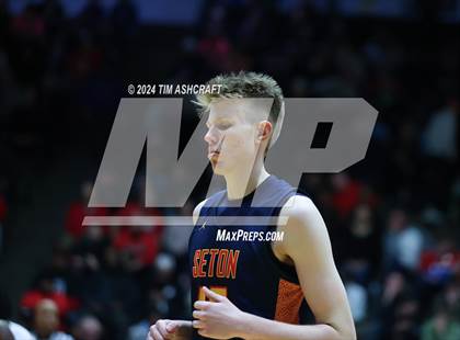 Thumbnail 3 in Seton Catholic vs Liberty Christian (IHSAA 3A Regional 27 Final) photogallery.