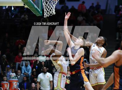 Thumbnail 3 in Seton Catholic vs Liberty Christian (IHSAA 3A Regional 27 Final) photogallery.