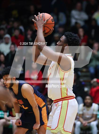 Thumbnail 3 in Seton Catholic vs Liberty Christian (IHSAA 3A Regional 27 Final) photogallery.