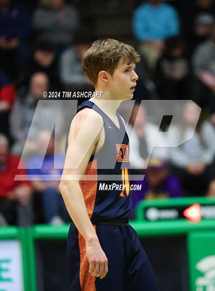 Thumbnail 1 in Seton Catholic vs Liberty Christian (IHSAA 3A Regional 27 Final) photogallery.