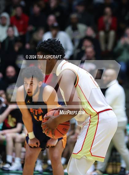 Thumbnail 3 in Seton Catholic vs Liberty Christian (IHSAA 3A Regional 27 Final) photogallery.