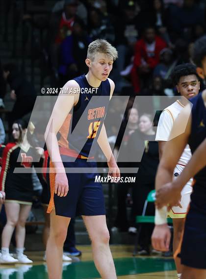 Thumbnail 2 in Seton Catholic vs Liberty Christian (IHSAA 3A Regional 27 Final) photogallery.